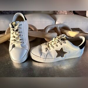 Vintage Havana White Star Sneakers – Size 6